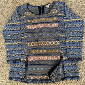 Beautiful Lucky Brand tapestry like woven top. Fringed hem & sleeve. Perfect.